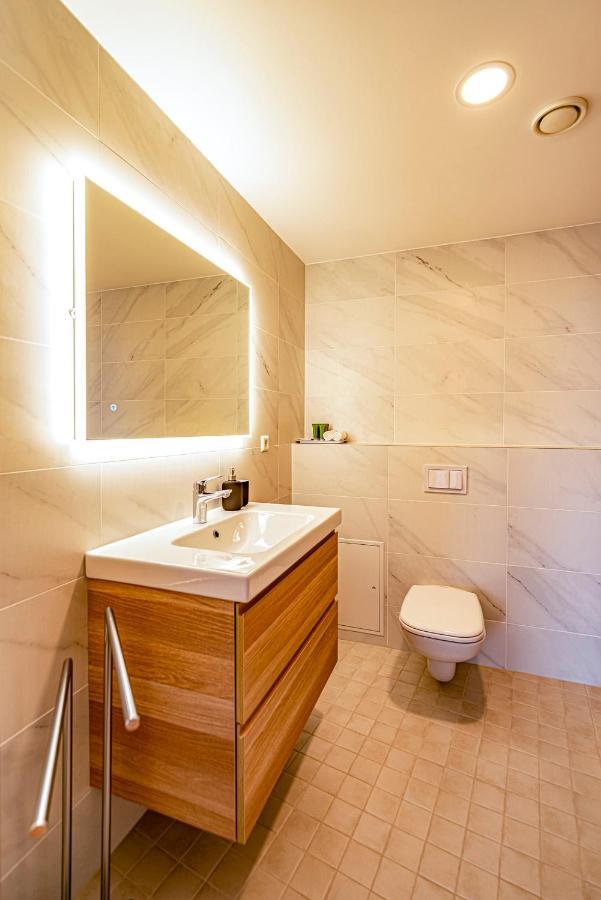 טרטו Artisa Riia Str 22A Luxury Apartment מראה חיצוני תמונה